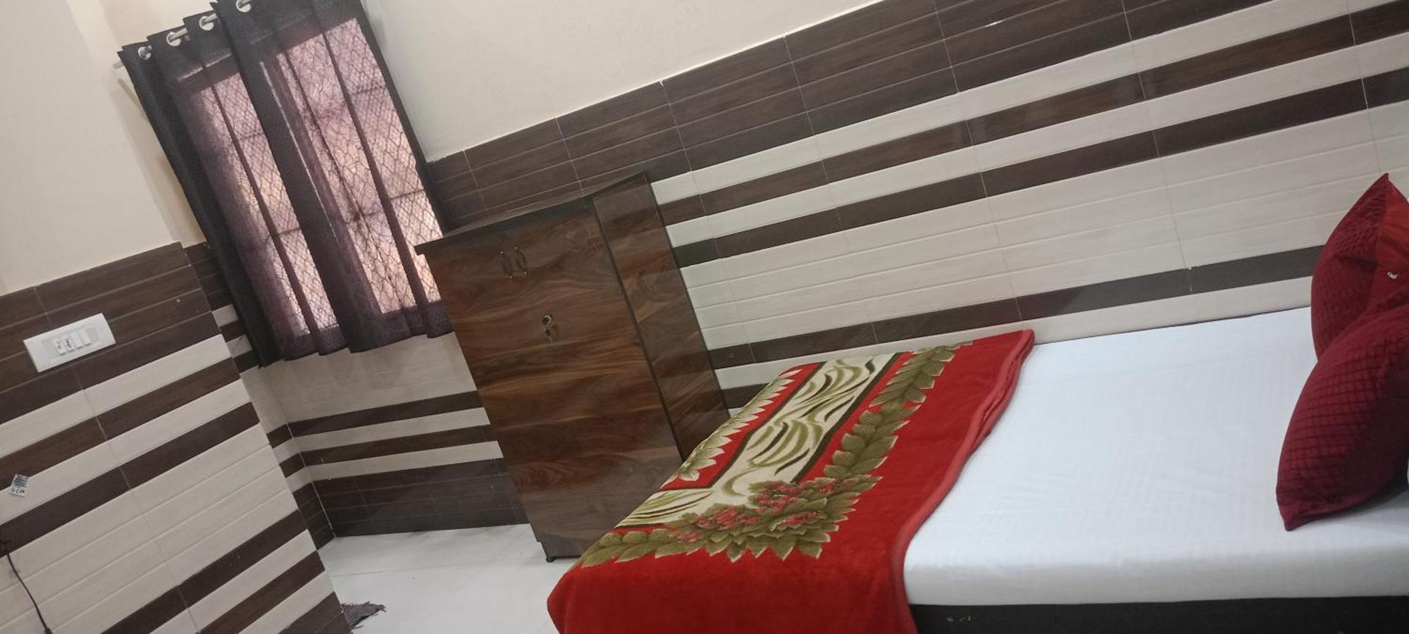 New Gayatri Palace Near Prem Mandir Vrindavan Luaran gambar