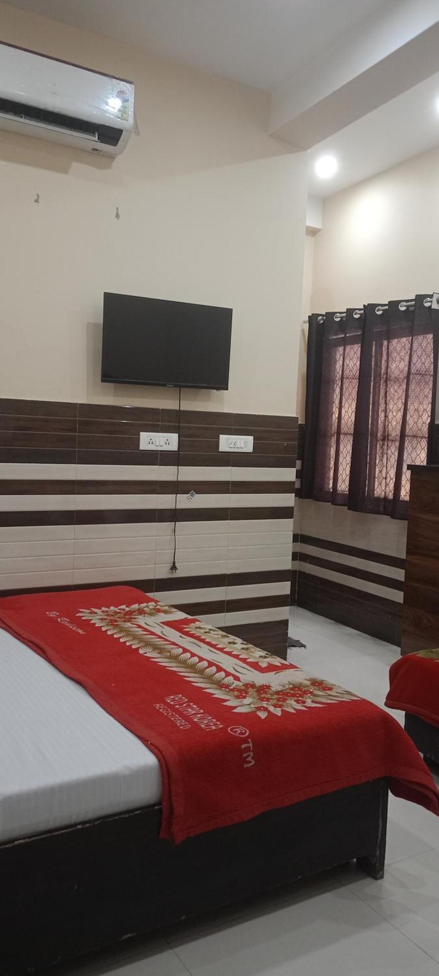 New Gayatri Palace Near Prem Mandir Vrindavan Luaran gambar